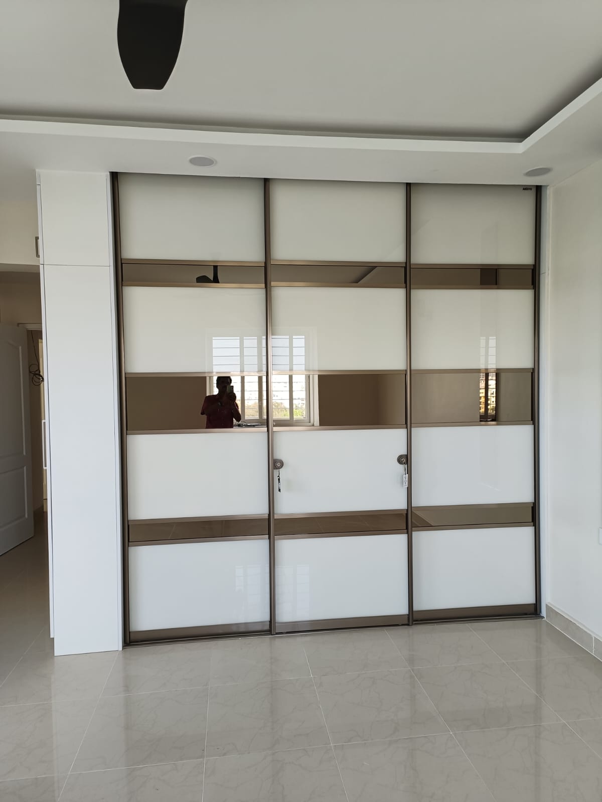 Full home interior, Bomikhal before